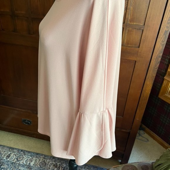 Vince Camuto Flutter Sleeve Blouse Size Large - Picture 4 of 6